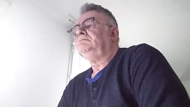 Snapshot of oura chatting on 8, 4, 2026 oura online show from 8, 4, 2026