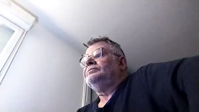 Snapshot of oura chatting on 13, 4, 2026 oura online show from 13, 4, 2026