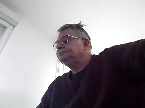 Snapshot of oura chatting on 23, 4, 2026 oura online show from 23, 4, 2026