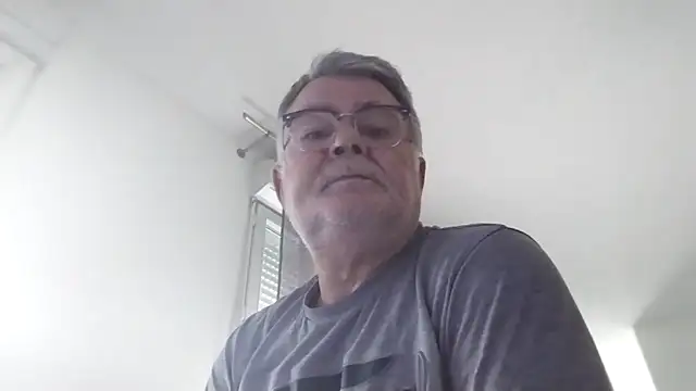Snapshot of oura chatting on 28, 4, 2026 oura online show from 28, 4, 2026