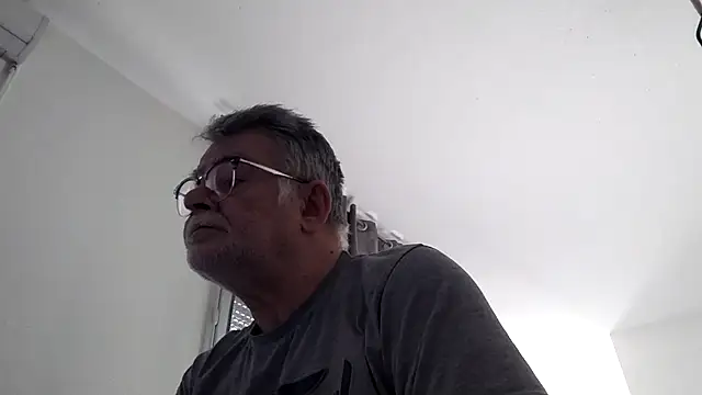 Snapshot of oura chatting on 30, 4, 2026 oura online show from 30, 4, 2026