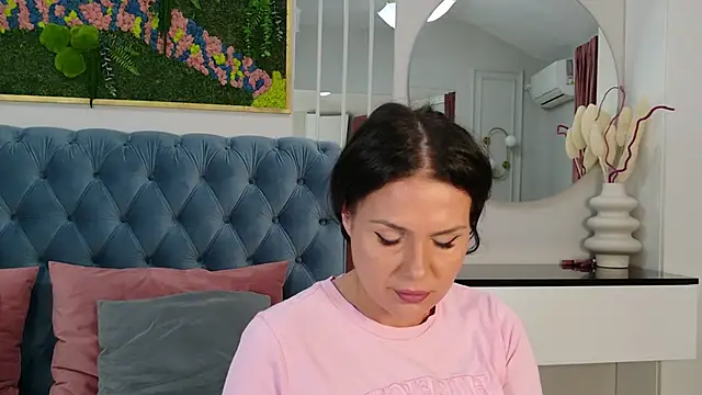 Snapshot of AnneRey chatting on 20, 4, 2026 AnneRey online show from 20, 4, 2026