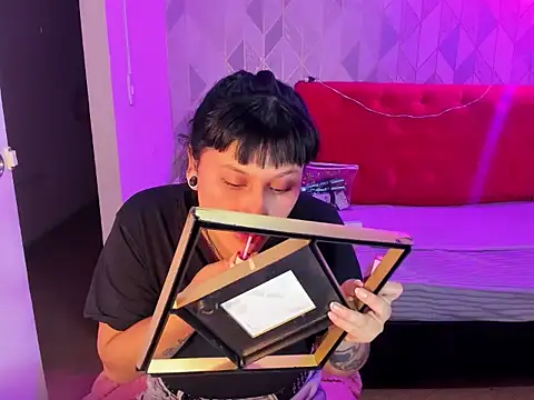 Snapshot of brunne_eva chatting on 13, 3, 2026 brunne eva online show from 13, 3, 2026