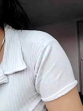 Snapshot of brunne_eva chatting on 17, 4, 2026 brunne eva online show from 17, 4, 2026