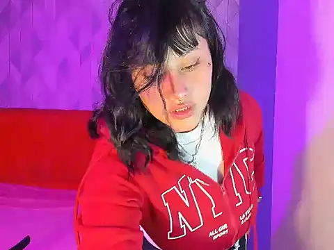 Snapshot of brunne_eva chatting on 18, 4, 2026 brunne eva online show from 18, 4, 2026