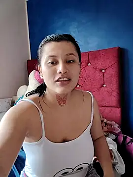 Snapshot of brunne_eva chatting on 19, 4, 2026 brunne eva online show from 19, 4, 2026