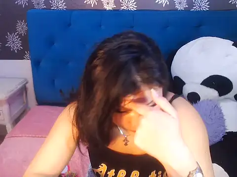 Snapshot of brunne_eva chatting on 20, 5, 2026 brunne eva online show from 20, 5, 2026