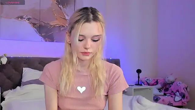 Snapshot of Mimi_angels chatting on 8, 4, 2026 Mimi angels online show from 8, 4, 2026