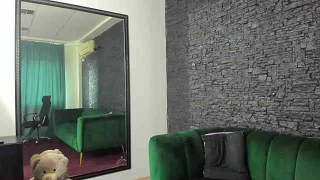 Snapshot of DiamondMilff chatting on 21, 3, 2026 DiamondMilff online show from 21, 3, 2026