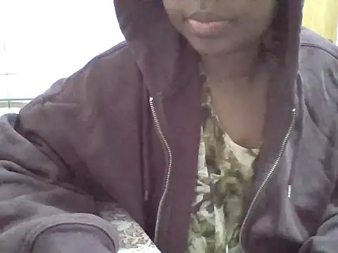 Snapshot of melaninebony2 chatting on 8, 4, 2026 melaninebony2 online show from 8, 4, 2026