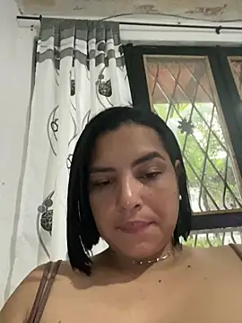 Snapshot of Kira33_ chatting on 16, 4, 2026 Kira33 online show from 16, 4, 2026