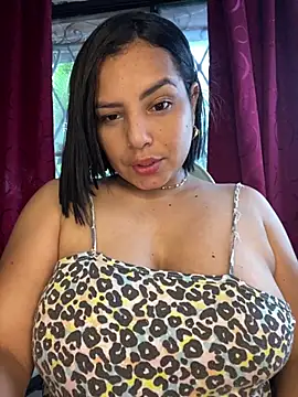 Snapshot of Kira33_ chatting on 19, 4, 2026 Kira33 online show from 19, 4, 2026