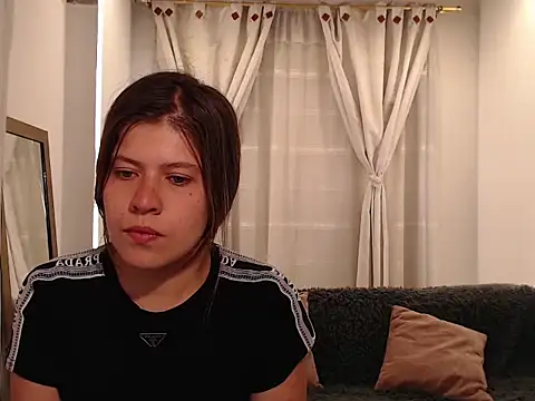 Snapshot of Moonna_linnda chatting on 18, 3, 2026 Moonna linnda online show from 18, 3, 2026