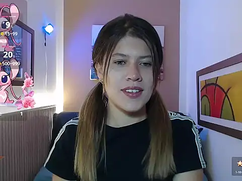 Snapshot of Moonna_linnda chatting on 8, 4, 2026 Moonna linnda online show from 8, 4, 2026