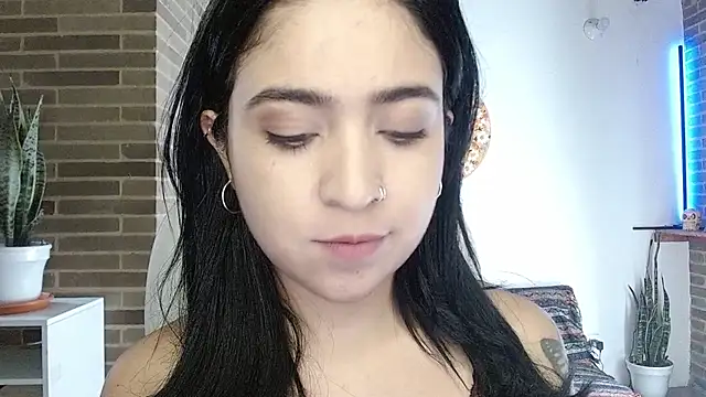 Snapshot of sweet-little chatting on 19, 3, 2026 sweet-little online show from 19, 3, 2026