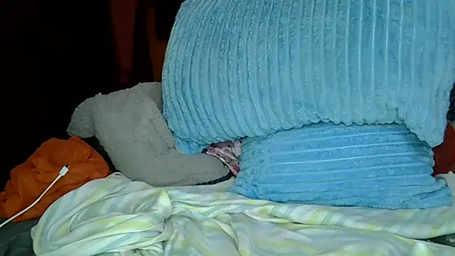 Snapshot of lam1523 chatting on 11, 4, 2026 lam1523 online show from 11, 4, 2026