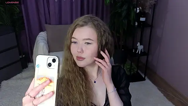 Snapshot of BlondeLina chatting on 26, 4, 2026 BlondeLina online show from 26, 4, 2026