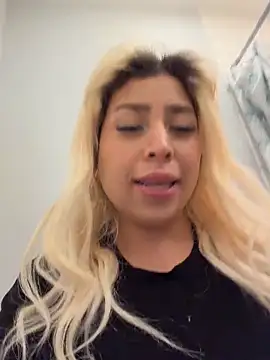 Snapshot of mxmxee chatting on 28, 3, 2026 mxmxee online show from 28, 3, 2026