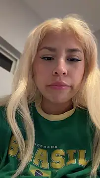 Snapshot of mxmxee chatting on 23, 4, 2026 mxmxee online show from 23, 4, 2026