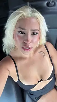 Snapshot of mxmxee chatting on 24, 4, 2026 mxmxee online show from 24, 4, 2026