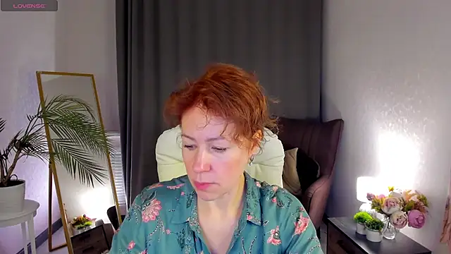 Snapshot of LeticiaRomano chatting on 25, 3, 2026 LeticiaRomano online show from 25, 3, 2026