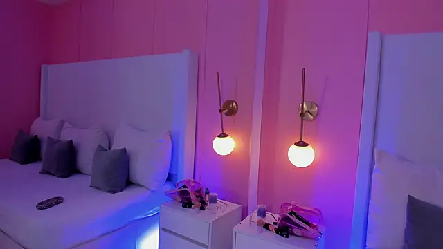 Snapshot of luna_veega chatting on 16, 4, 2026 luna veega online show from 16, 4, 2026