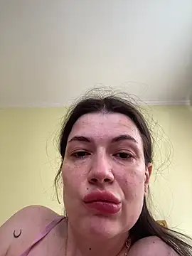 Snapshot of Cutee_Erika chatting on 19, 4, 2026 Cutee Erika online show from 19, 4, 2026