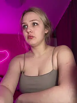 Snapshot of keeeessyyy chatting on 28, 3, 2026 keeeessyyy online show from 28, 3, 2026