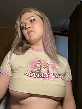 Snapshot of keeeessyyy chatting on 26, 4, 2026 keeeessyyy online show from 26, 4, 2026