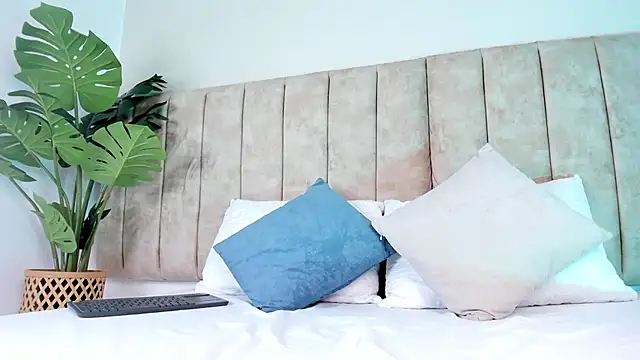 Snapshot of AgathaSavage chatting on 24, 4, 2026 AgathaSavage online show from 24, 4, 2026