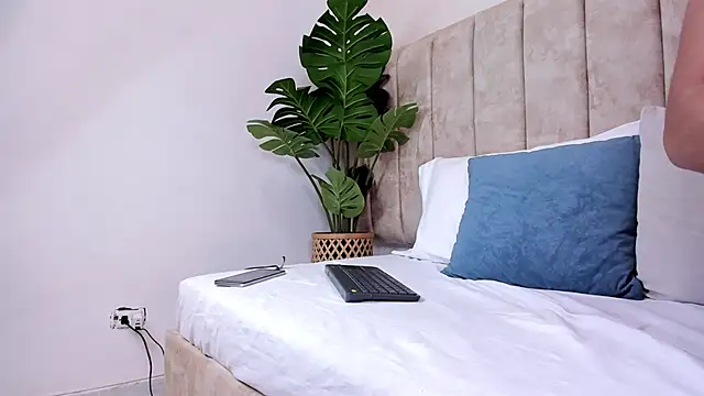 Snapshot of AgathaSavage chatting on 25, 4, 2026 AgathaSavage online show from 25, 4, 2026