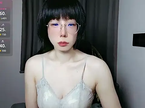 Snapshot of lin_lin_520_520 chatting on 5, 4, 2026 lin lin 520 520 online show from 5, 4, 2026