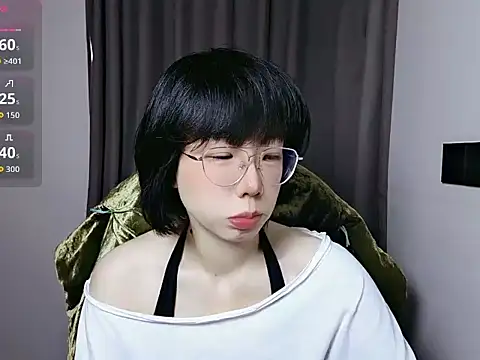 Snapshot of lin_lin_520_520 chatting on 8, 4, 2026 lin lin 520 520 online show from 8, 4, 2026