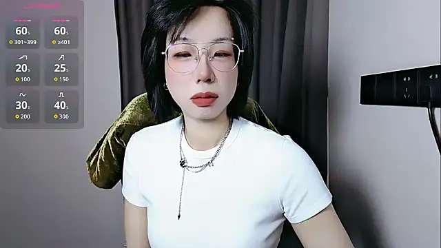 Snapshot of lin_lin_520_520 chatting on 27, 4, 2026 lin lin 520 520 online show from 27, 4, 2026