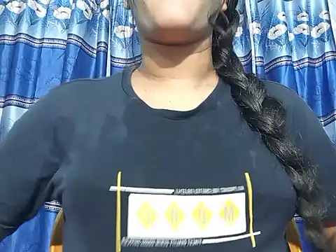 Snapshot of Emma_4433 chatting on 12, 3, 2026 Emma 4433 online show from 12, 3, 2026