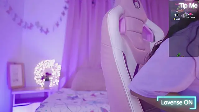 Snapshot of nahomy_2308 chatting on 7, 4, 2026 nahomy 2308 online show from 7, 4, 2026