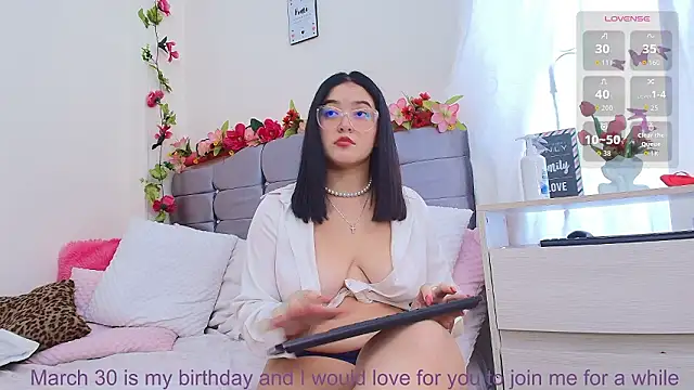 Snapshot of Isabella_Roses_ chatting on 21, 3, 2026 Isabella Roses online show from 21, 3, 2026