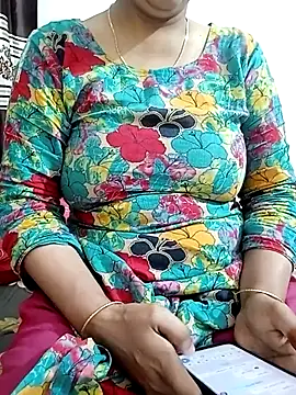 Snapshot of Miss-Akhi5500 chatting on 19, 3, 2026 Miss-Akhi5500 online show from 19, 3, 2026