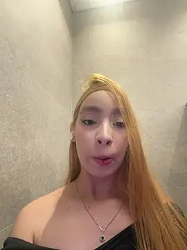 Snapshot of Isabella_gaviria chatting on 3, 4, 2026 Isabella gaviria online show from 3, 4, 2026