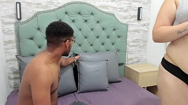 Snapshot of TeamMarcoLuna chatting on 4, 4, 2026 TeamMarcoLuna online show from 4, 4, 2026