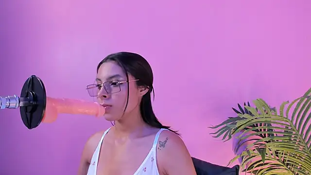 Snapshot of Lia_owenss chatting on 12, 4, 2026 Lia owenss online show from 12, 4, 2026