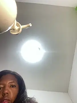 Snapshot of Brenda_hot27 chatting on 12, 4, 2026 Brenda hot27 online show from 12, 4, 2026
