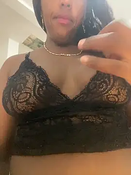 Snapshot of Brenda_hot27 chatting on 28, 4, 2026 Brenda hot27 online show from 28, 4, 2026