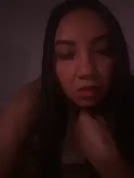 GoldenIsabella online show from 2, 4, 2026