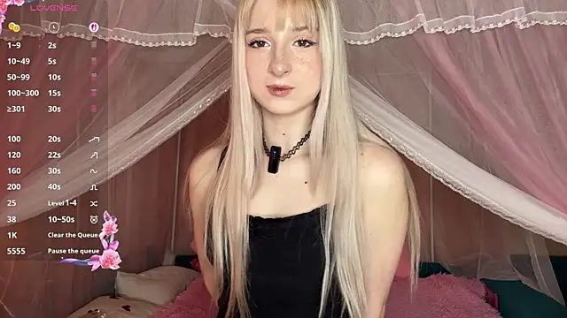 Snapshot of OnlyEva1 chatting on 11, 4, 2026 OnlyEva1 online show from 11, 4, 2026