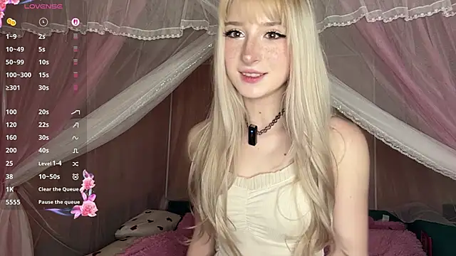 Snapshot of OnlyEva1 chatting on 15, 4, 2026 OnlyEva1 online show from 15, 4, 2026