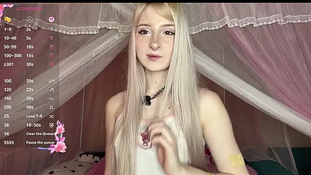 Snapshot of OnlyEva1 chatting on 28, 4, 2026 OnlyEva1 online show from 28, 4, 2026