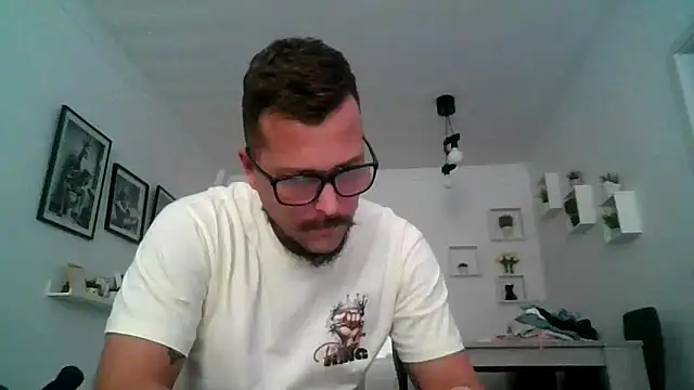 Snapshot of yanick931 chatting on 7, 4, 2026 yanick931 online show from 7, 4, 2026