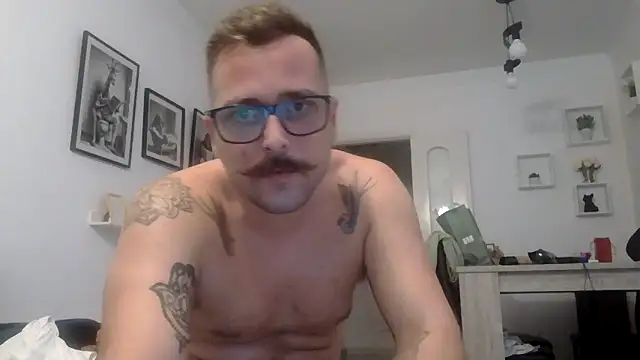 Snapshot of yanick931 chatting on 17, 4, 2026 yanick931 online show from 17, 4, 2026