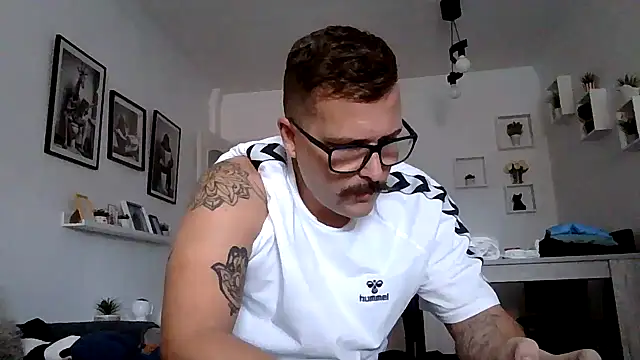 Snapshot of yanick931 chatting on 23, 4, 2026 yanick931 online show from 23, 4, 2026